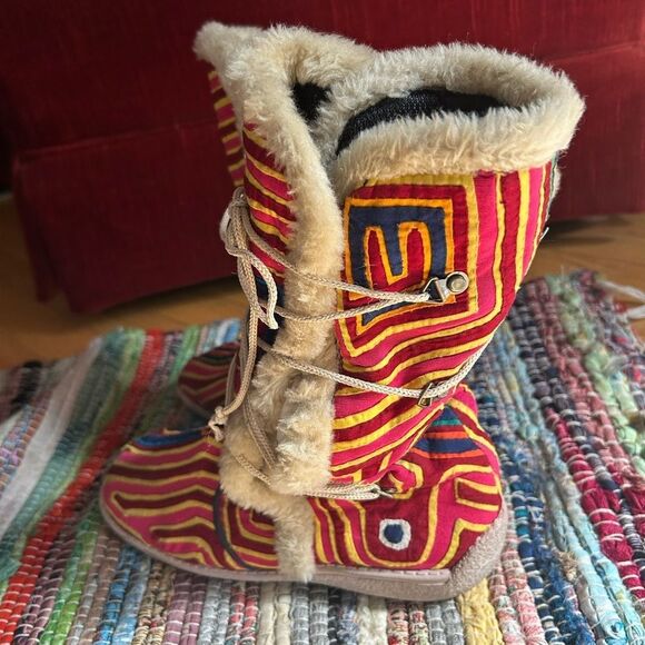 Artemola Handmade Women's Mola Lace Up Boots Size 38 / 8.5 - Picture 14 of 16